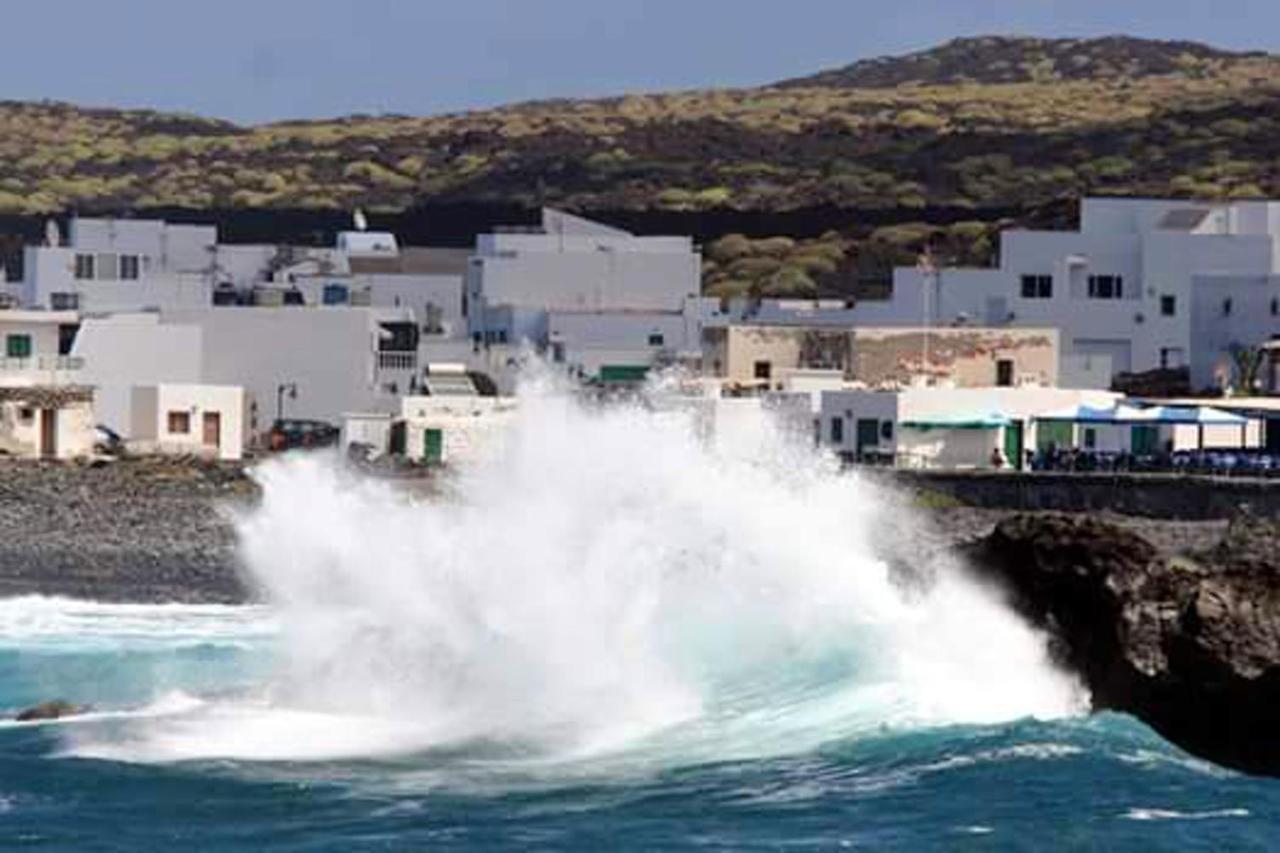 فيلا Cozy House In El Golfo + Terrace المظهر الخارجي الصورة